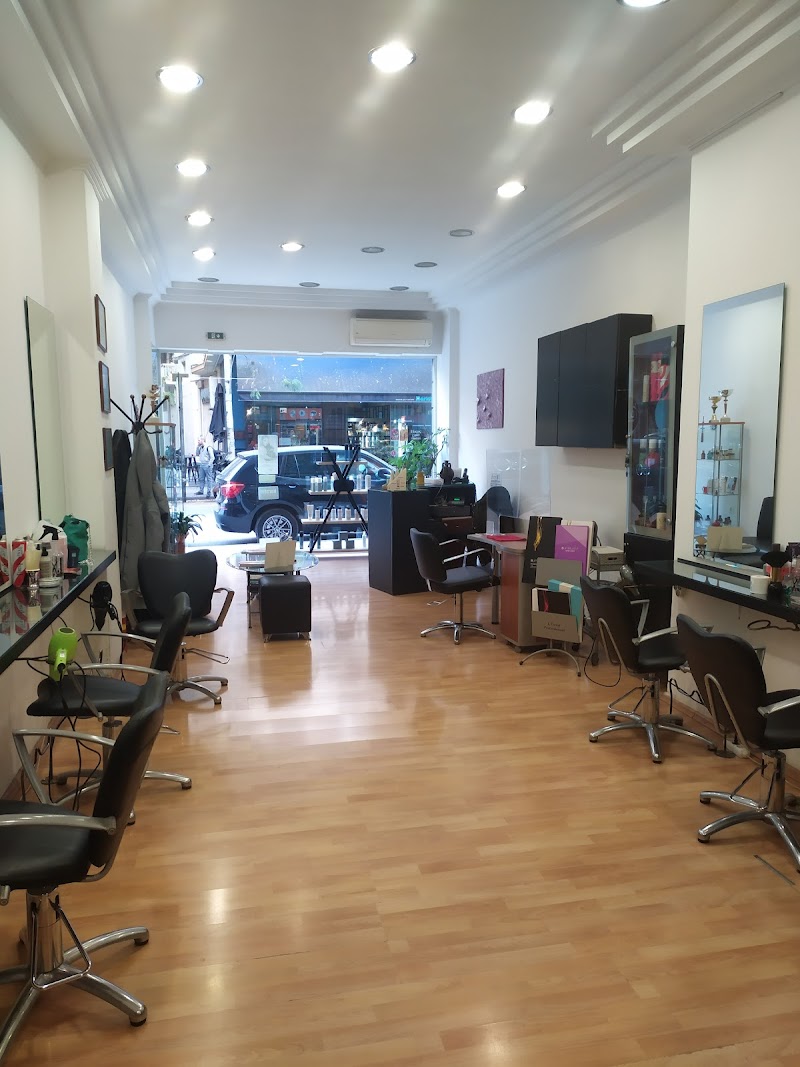 DM TEAM & BEAUTY - KOUROUXOU MARIA