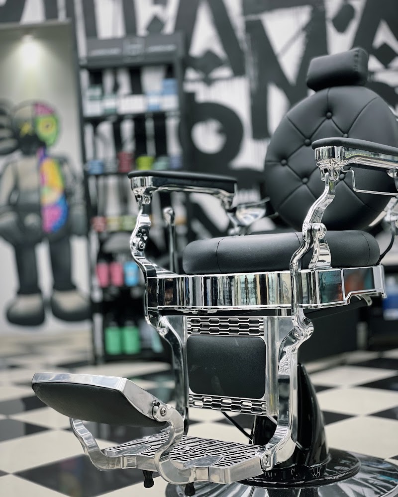 33 Detailing Barber Shop