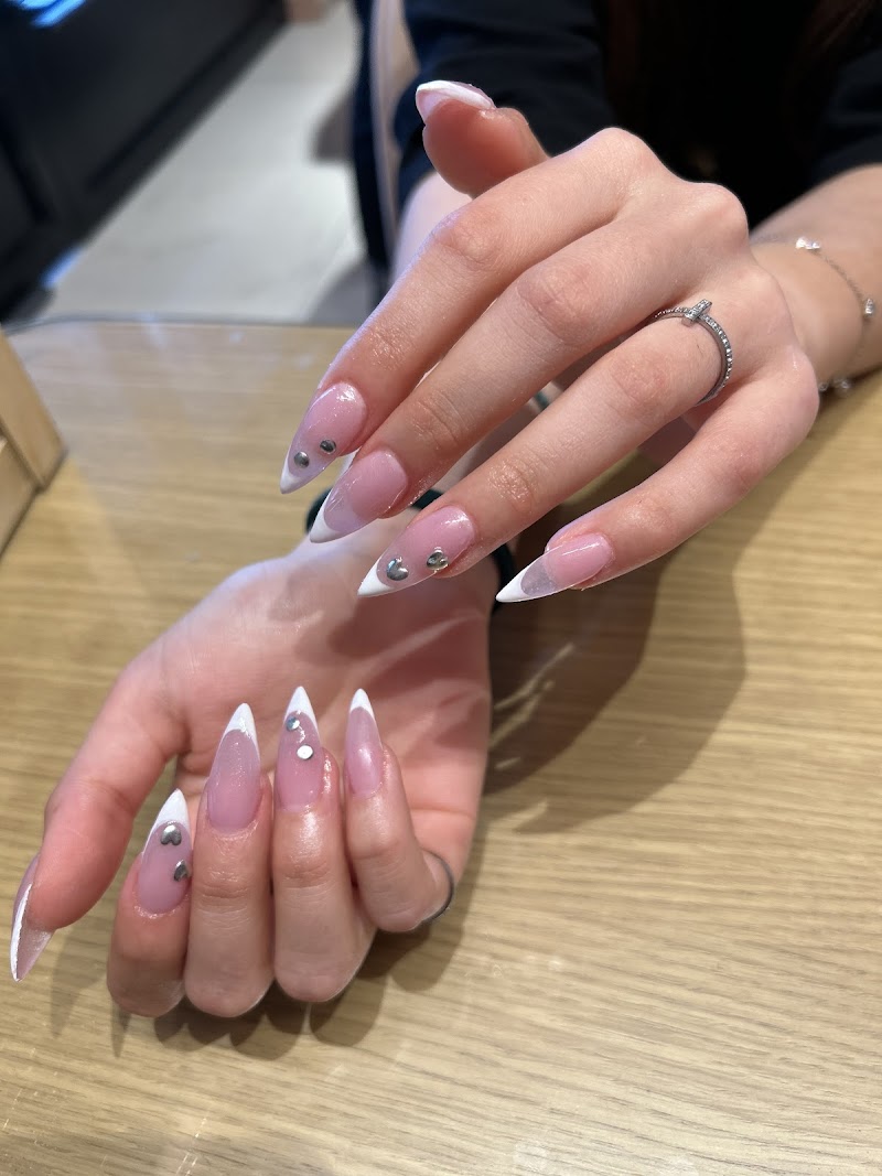 Nailicious Salon