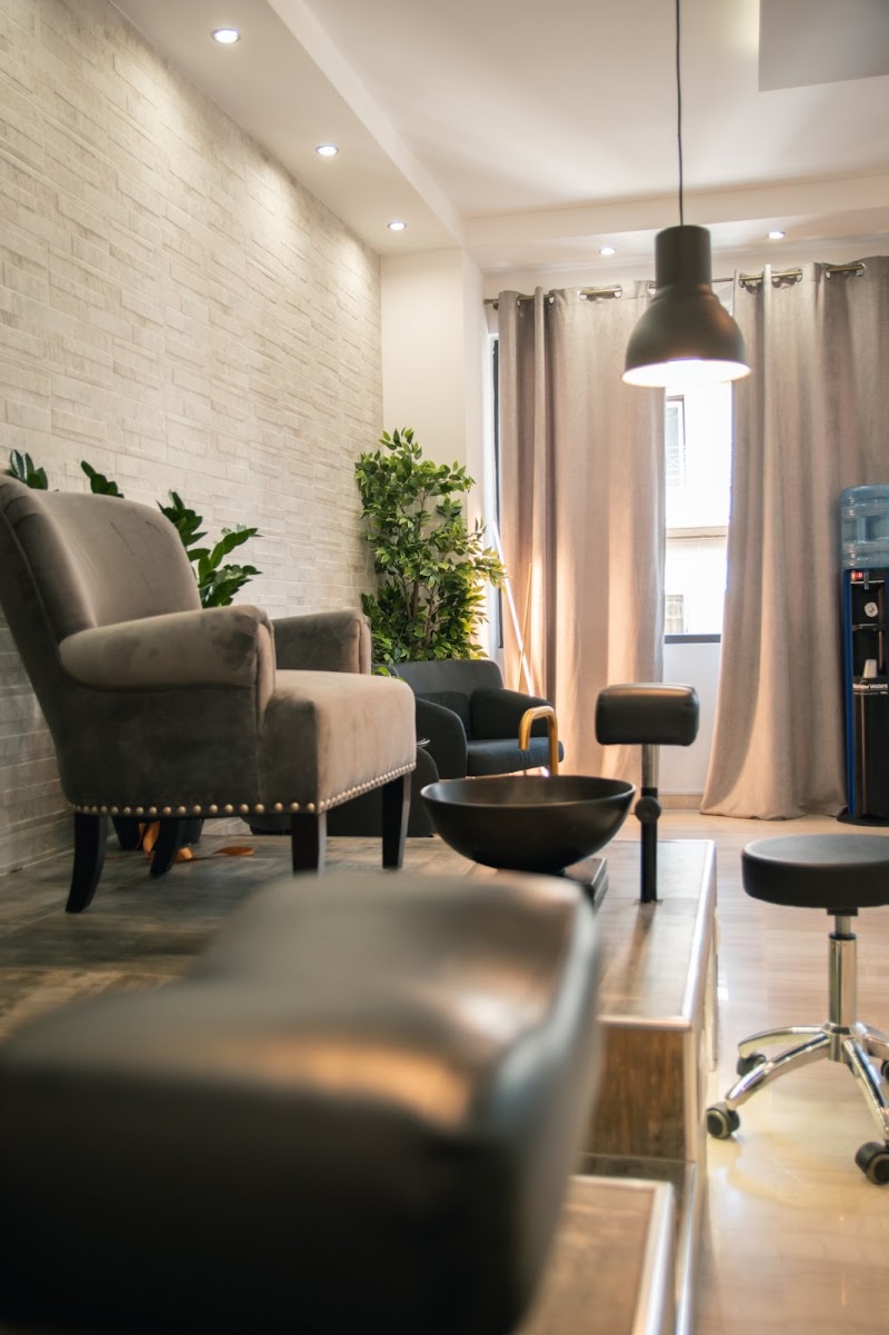 Aura Nails and Spa SKG
