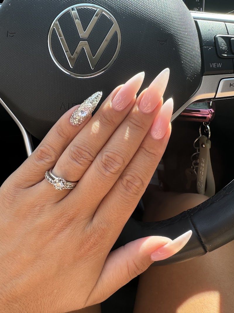 Nailux