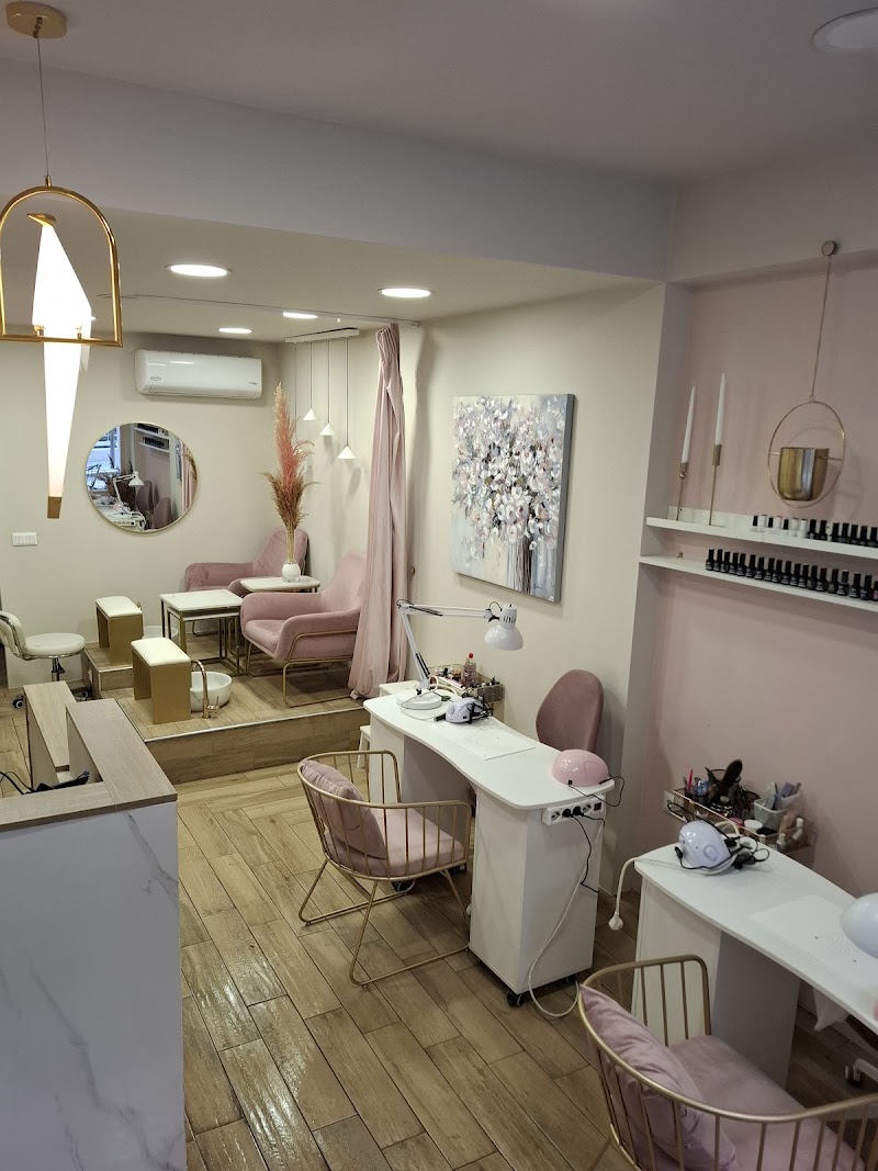 BeautyVibes nails and more