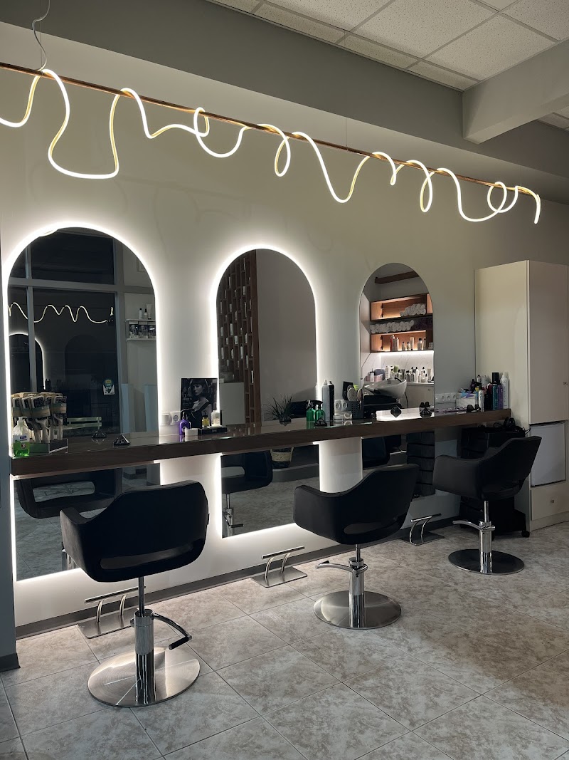 EiriniKarapiperi Hair Studio