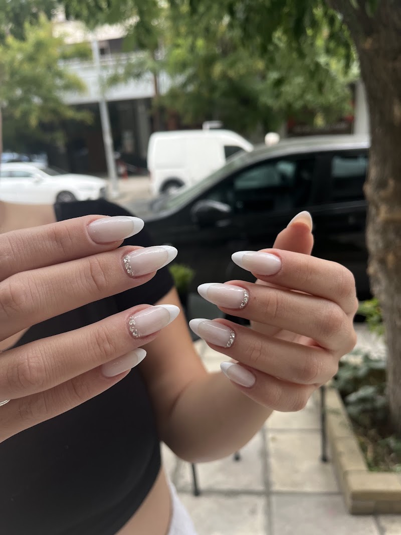 LA BELLE Nails & Beauty