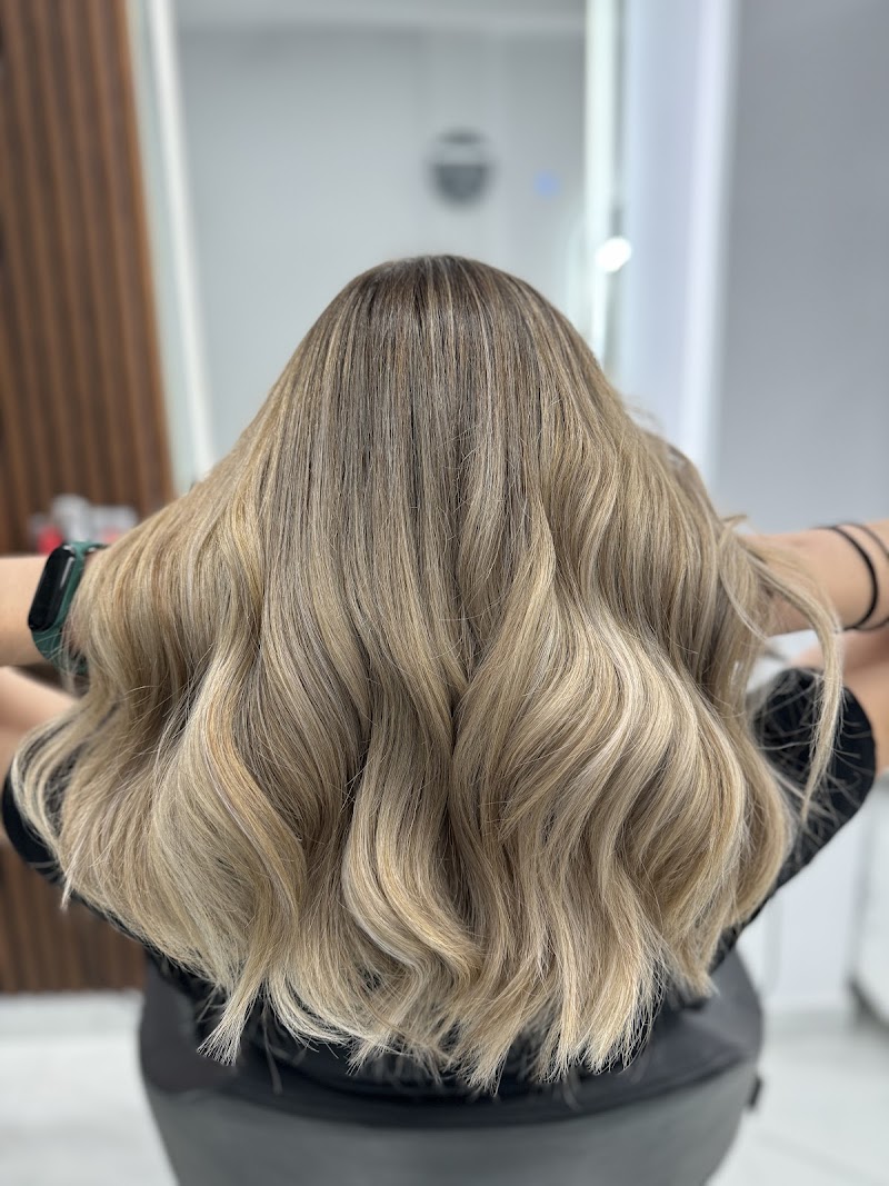 ANZI _hair & nails studio