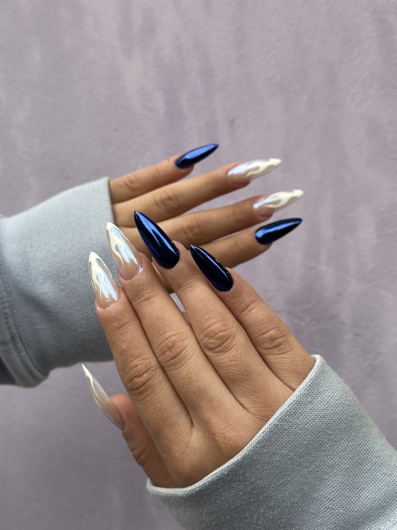 Mauve Nails Studio