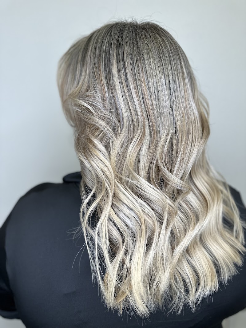 EM Elisabet Magoudi Hair Salon