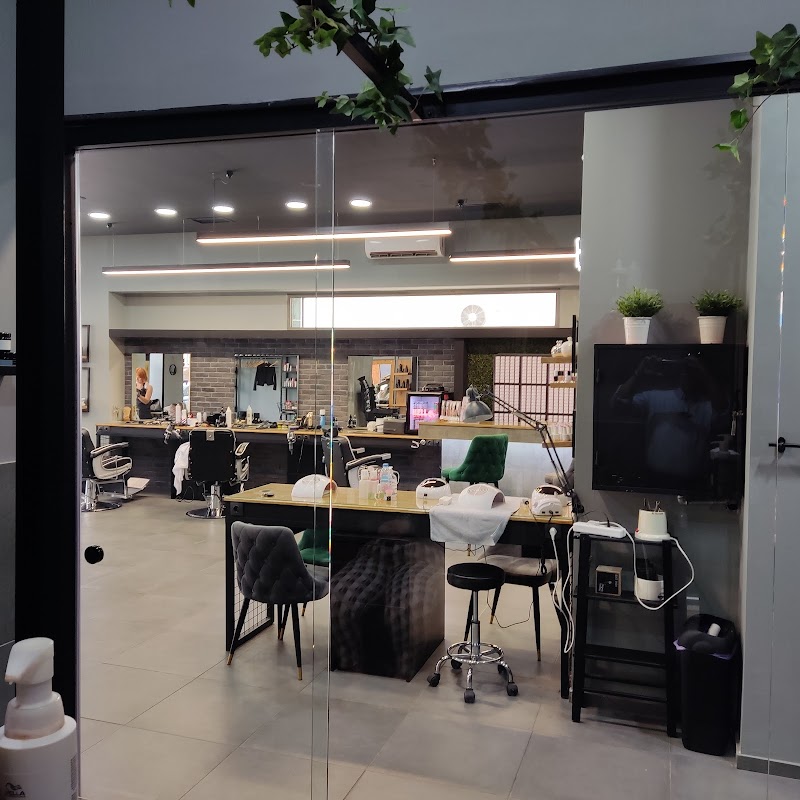 3 Faces Hair & Beauty Salon Solarium Studio