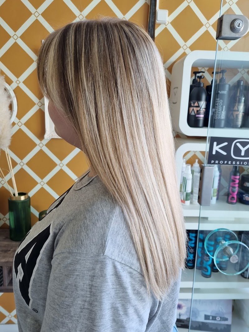 Elena's hair studio