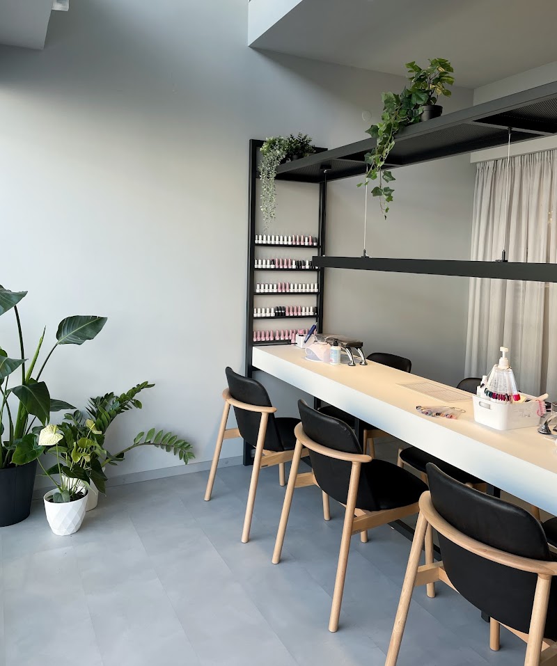 The Nail Place